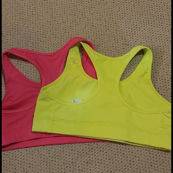 Nike Sports Bras - Picture 2 of 4